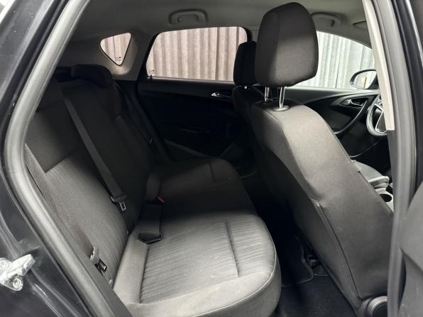 Opel Astra J с пробегом 2012 года, цена 600 000 рублей, 184954 км, хэтчбек, Автокод Объявления