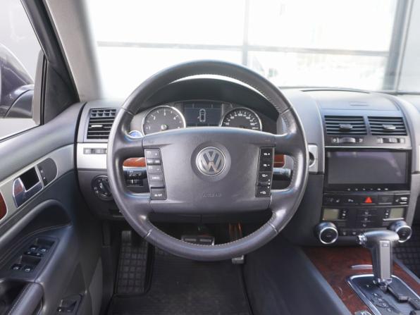 Volkswagen Touareg I Рестайлинг с пробегом 2009 года, цена 1 163 000 рублей, 316193 км, внедорожник, Автокод Объявления