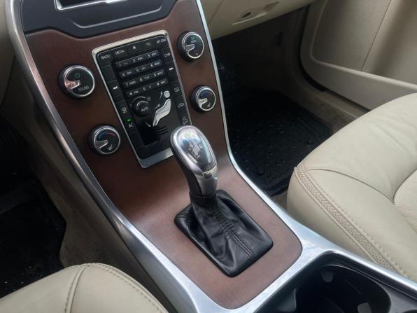 Volvo XC70 II с пробегом 2012 года, цена 1 299 000 рублей, 252000 км, универсал, Автокод Объявления