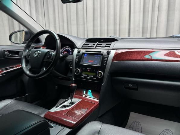 Toyota Camry VII (XV50) с пробегом 2014 года, цена 1 599 000 рублей, 183448 км, седан, Автокод Объявления