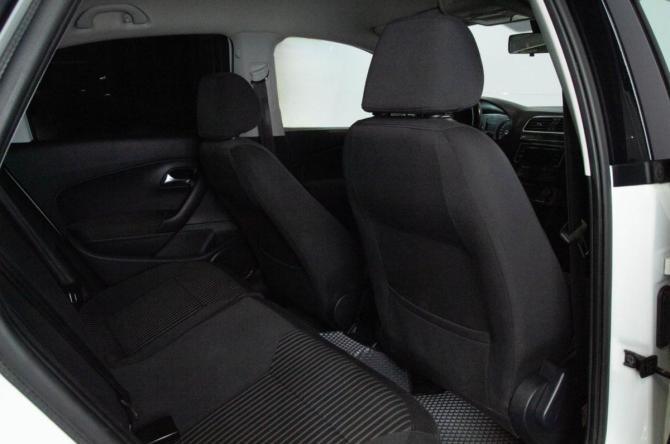 Volkswagen Polo V с пробегом 2014 года, цена 889 000 рублей, 266170 км, седан, Автокод Объявления