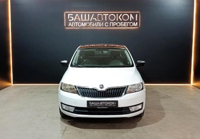 Skoda Rapid I с пробегом 2016 года, цена 949 000 рублей, 131437 км, лифтбек, Автокод Объявления