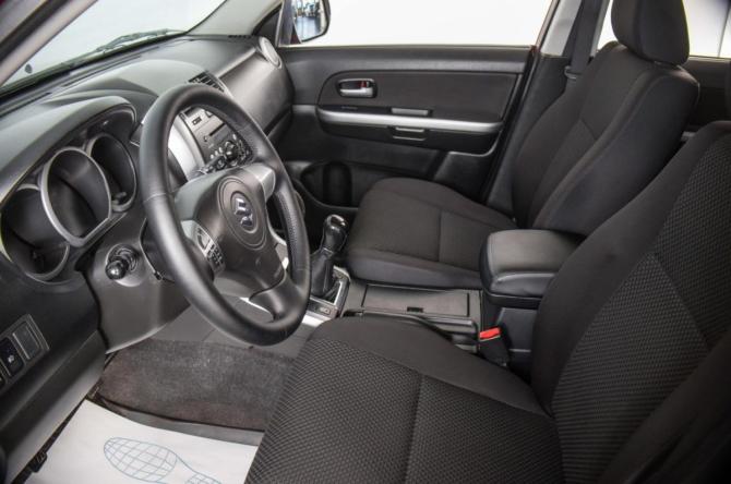Suzuki Grand Vitara II Рестайлинг с пробегом 2011 года, цена 949 000 рублей, 148000 км, внедорожник, Автокод Объявления