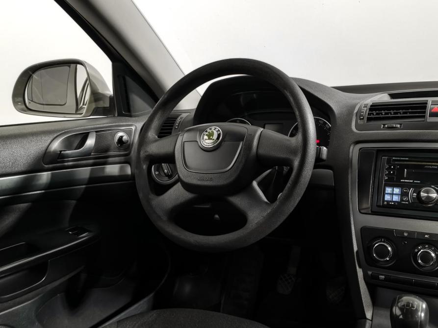 Skoda Octavia II (A5) Рестайлинг Санкт-Петербург  - изображение 14