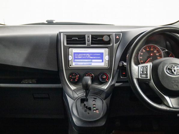 Toyota Ractis II с пробегом 2012 года, цена 975 000 рублей, 120078 км, хэтчбек, Автокод Объявления