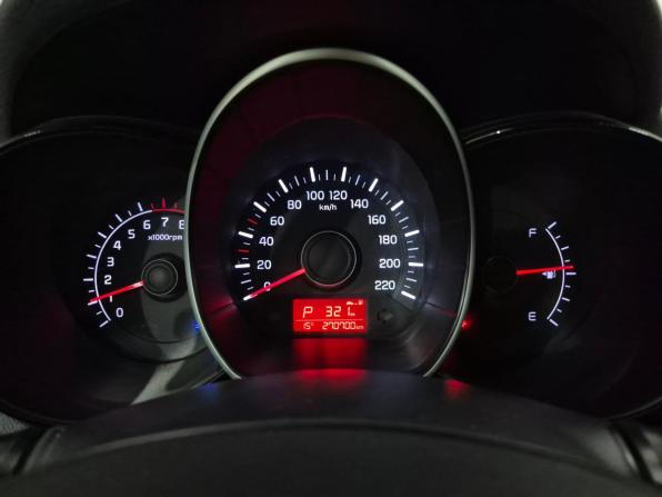 Kia Rio III Рестайлинг с пробегом 2016 года, цена 695 000 рублей, 277699 км, седан, Автокод Объявления