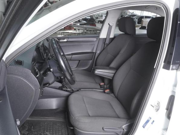 Volkswagen Polo VI с пробегом 2022 года, цена 1 739 000 рублей, 87404 км, лифтбек, Автокод Объявления