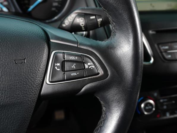 Ford Focus III Рестайлинг с пробегом 2018 года, цена 1 035 000 рублей, 155470 км, универсал, Автокод Объявления
