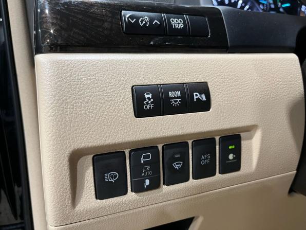 Toyota Alphard II с пробегом 2012 года, цена 2 170 000 рублей, 235281 км, минивэн, Автокод Объявления