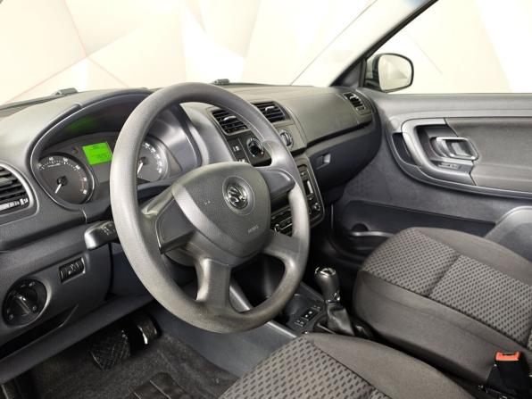 Skoda Fabia II Рестайлинг с пробегом 2013 года, цена 893 000 рублей, 128279 км, хэтчбек, Автокод Объявления
