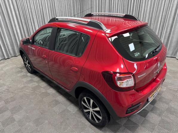 Renault Sandero II с пробегом 2015 года, цена 1 395 000 рублей, 4812 км, хэтчбек, Автокод Объявления