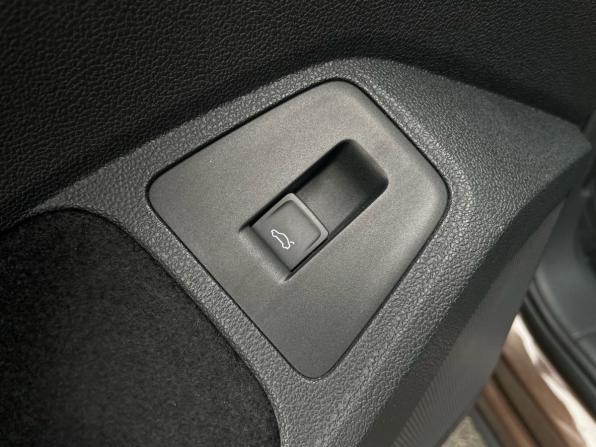 Volkswagen Tiguan II с пробегом 2018 года, цена 2 730 000 рублей, 69000 км, внедорожник, Автокод Объявления