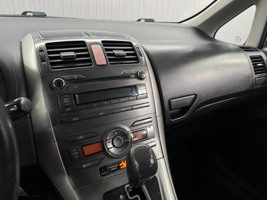 Toyota Auris I Краснодар  - изображение 11