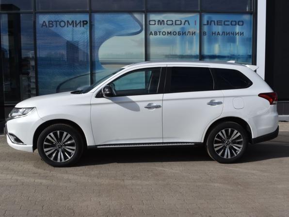 Mitsubishi Outlander III Рестайлинг 3 с пробегом 2022 года, цена 2 775 000 рублей, 23903 км, внедорожник, Автокод Объявления