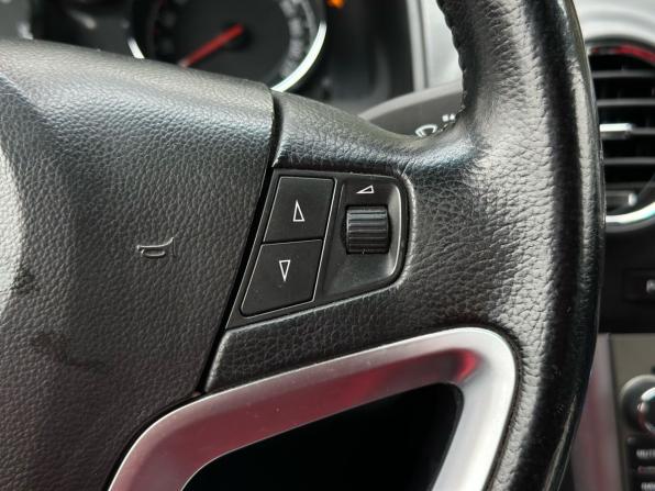 Opel Antara I Рестайлинг с пробегом 2014 года, цена 799 000 рублей, 301538 км, внедорожник, Автокод Объявления