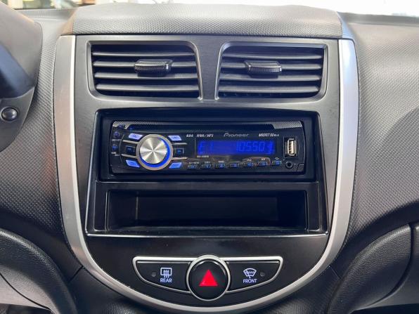Hyundai Solaris I с пробегом 2011 года, цена 645 000 рублей, 233345 км, седан, Автокод Объявления