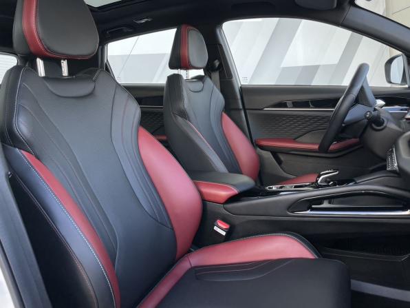 Geely Coolray I Рестайлинг с пробегом 2024 года, цена 2 198 000 рублей, 15235 км, внедорожник, Автокод Объявления