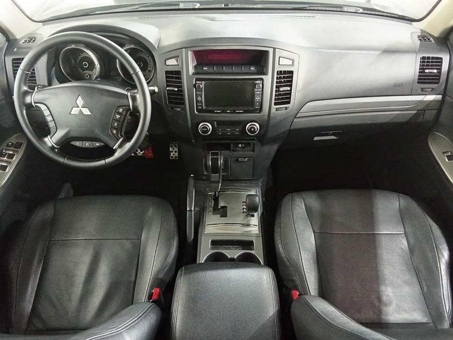Mitsubishi Pajero IV Рестайлинг 1 Москва  - изображение 9