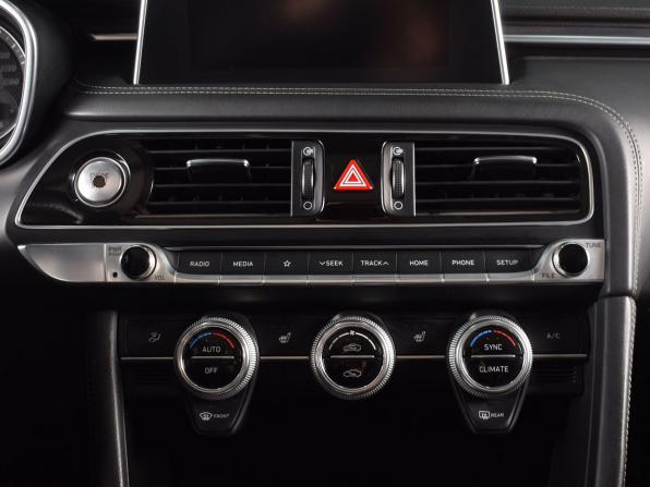Genesis G70 I с пробегом 2019 года, цена 2 879 995 рублей, 85644 км, седан, Автокод Объявления