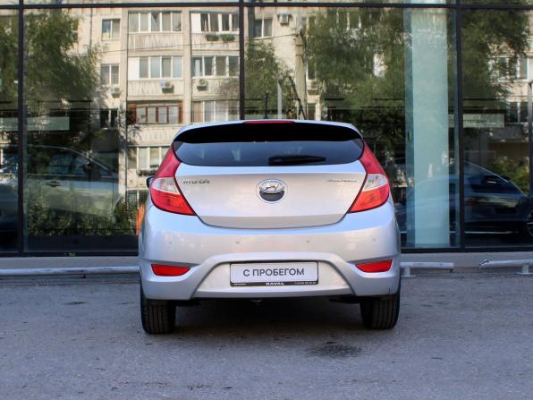 Hyundai Solaris I с пробегом 2014 года, цена 960 000 рублей, 212000 км, хэтчбек, Автокод Объявления