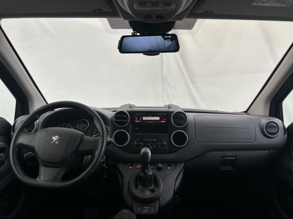 Peugeot Partner II Рестайлинг 2 с пробегом 2021 года, цена 1 800 000 рублей, 105726 км, компактвэн, Автокод Объявления