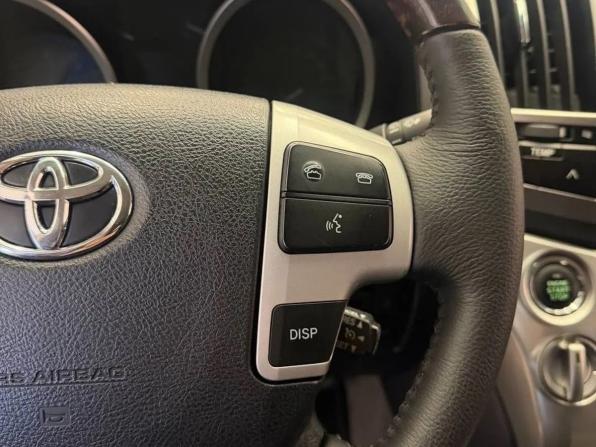 Toyota Land Cruiser 200 Series Рестайлинг 1 с пробегом 2015 года, цена 4 400 000 рублей, 172435 км, внедорожник, Автокод Объявления