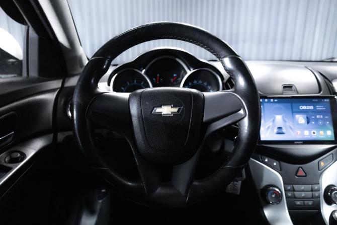 Chevrolet Cruze I Рестайлинг с пробегом 2013 года, цена 599 000 рублей, 283333 км, хэтчбек, Автокод Объявления