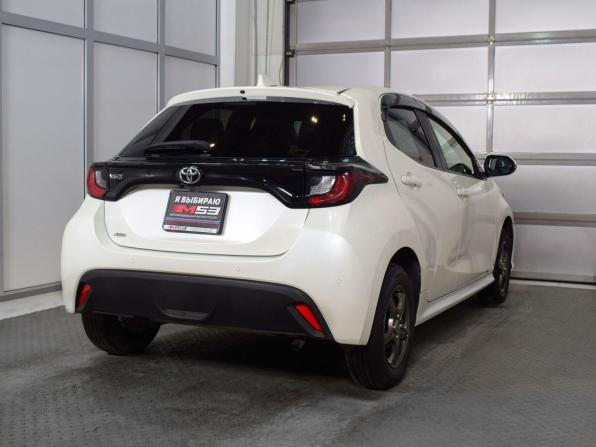 Toyota Yaris IV с пробегом 2021 года, цена 1 435 995 рублей, 97015 км, хэтчбек, Автокод Объявления