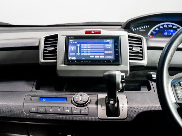 Honda Freed I Рестайлинг с пробегом 2014 года, цена 1 200 000 рублей, 117200 км, компактвэн, Автокод Объявления