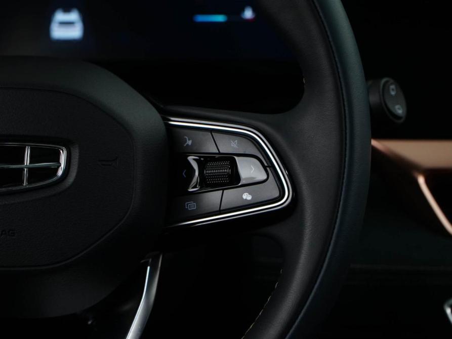 Geely Monjaro I Москва  - изображение 19