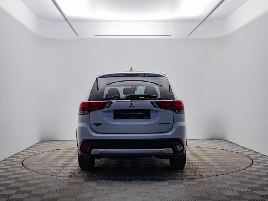 Mitsubishi Outlander III Рестайлинг 2 Москва  - изображение 6