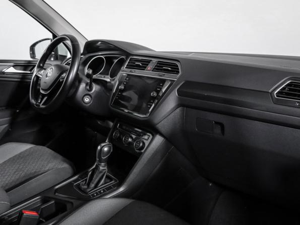 Volkswagen Tiguan II с пробегом 2018 года, цена 2 300 000 рублей, 129558 км, внедорожник, Автокод Объявления