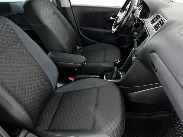 Volkswagen Polo V Рестайлинг с пробегом 2019 года, цена 1 265 000 рублей, 150000 км, седан, Автокод Объявления