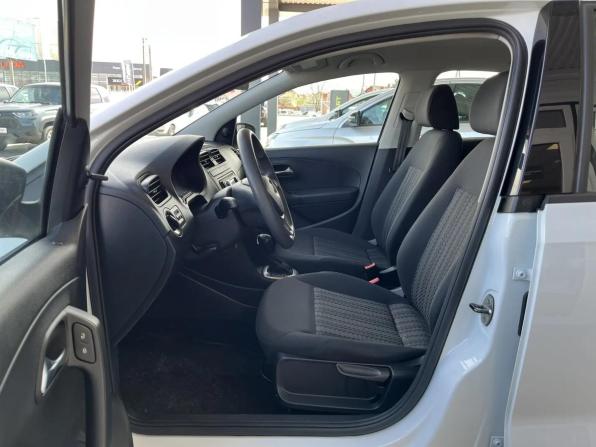 Volkswagen Polo V Рестайлинг с пробегом 2017 года, цена 1 220 000 рублей, 84373 км, седан, Автокод Объявления