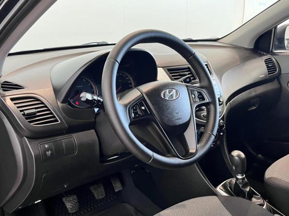 Hyundai Solaris I с пробегом 2013 года, цена 760 000 рублей, 121468 км, седан, Автокод Объявления