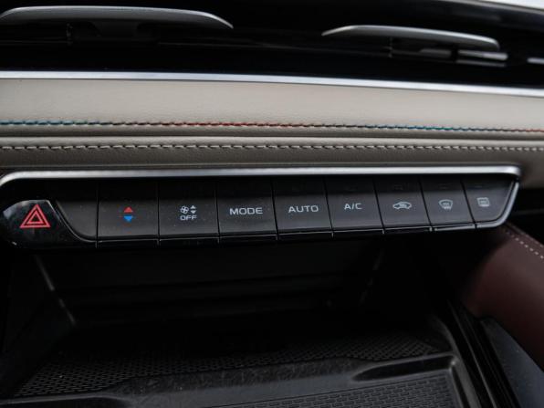 Geely Monjaro I с пробегом 2023 года, цена 2 970 000 рублей, 74334 км, внедорожник, Автокод Объявления