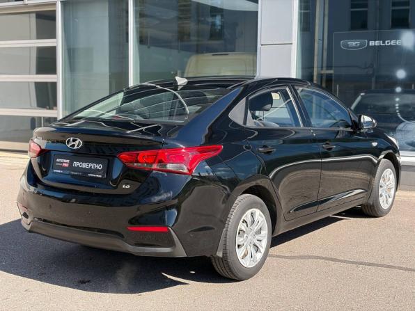 Hyundai Solaris II с пробегом 2019 года, цена 1 375 000 рублей, 49000 км, седан, Автокод Объявления