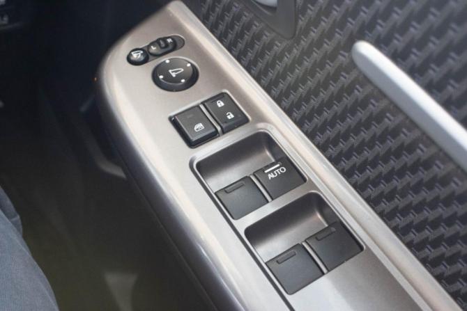 Honda Stepwgn V с пробегом 2016 года, цена 1 899 000 рублей, 137464 км, минивэн, Автокод Объявления