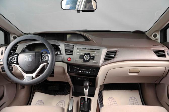 Honda Civic IX с пробегом 2012 года, цена 1 299 000 рублей, 280000 км, седан, Автокод Объявления