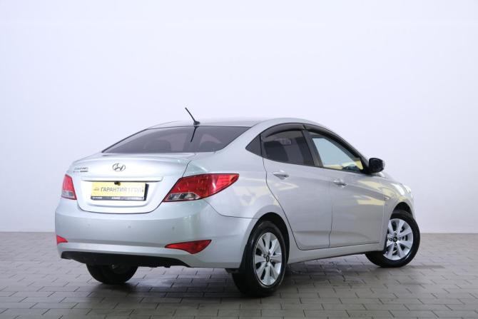 Hyundai Solaris I Рестайлинг с пробегом 2016 года, цена 1 099 000 рублей, 102000 км, седан, Автокод Объявления