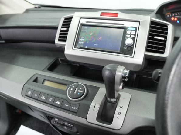 Honda Freed I с пробегом 2010 года, цена 1 050 000 рублей, 163341 км, компактвэн, Автокод Объявления