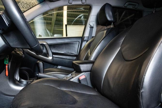 Toyota RAV4 III (XA30) Рестайлинг с пробегом 2010 года, цена 1 319 000 рублей, 253161 км, внедорожник, Автокод Объявления