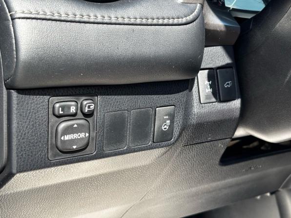 Toyota RAV4 IV (XA40) Рестайлинг с пробегом 2016 года, цена 2 650 000 рублей, 129100 км, внедорожник, Автокод Объявления