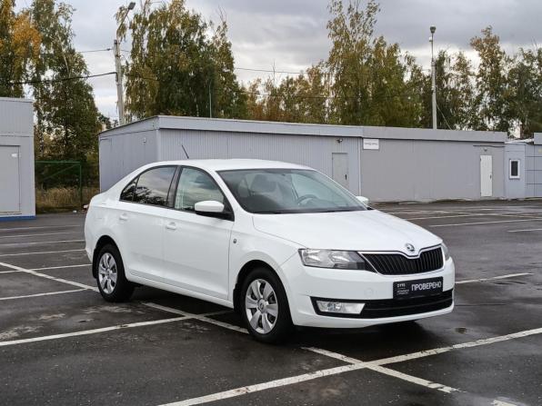 Skoda Rapid I с пробегом 2017 года, цена 935 000 рублей, 240736 км, лифтбек, Автокод Объявления