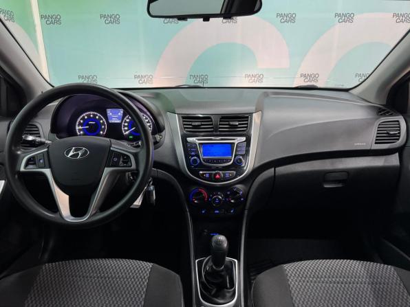 Hyundai Solaris I с пробегом 2014 года, цена 650 000 рублей, 210000 км, седан, Автокод Объявления