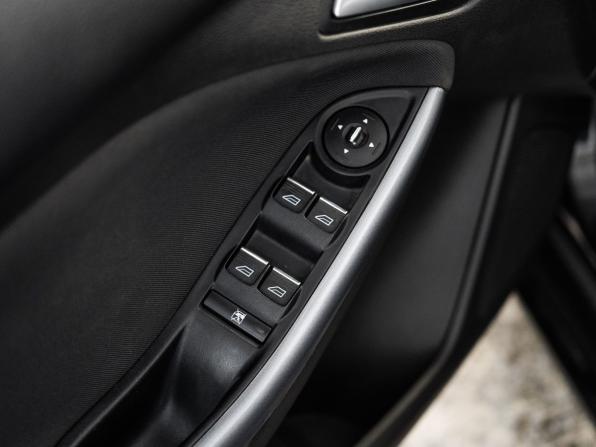 Ford Focus III с пробегом 2013 года, цена 890 000 рублей, 154364 км, хэтчбек, Автокод Объявления