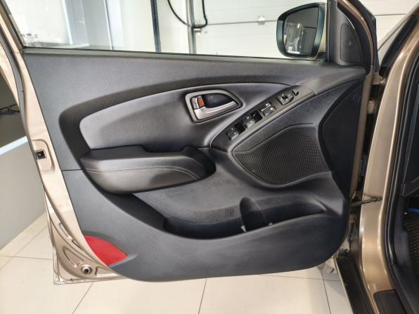 Hyundai ix35 I Рестайлинг с пробегом 2015 года, цена 1 594 000 рублей, 111000 км, внедорожник, Автокод Объявления