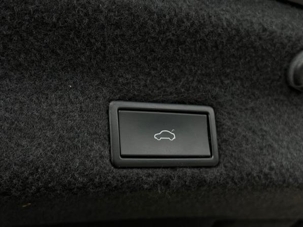 Volkswagen Passat B8 с пробегом 2019 года, цена 2 297 500 рублей, 100454 км, седан, Автокод Объявления