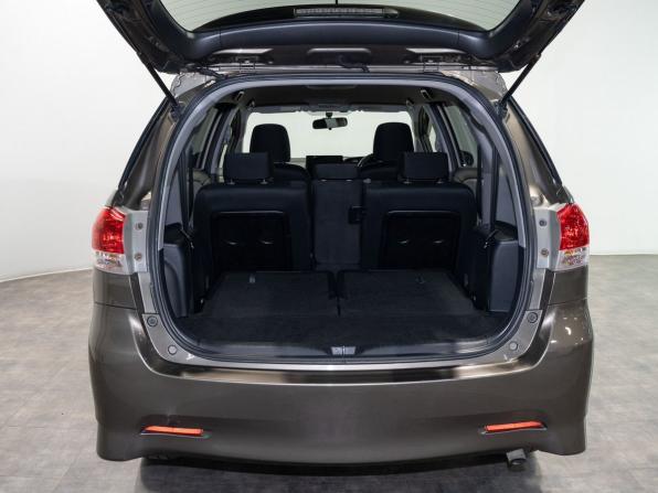 Toyota Wish II с пробегом 2009 года, цена 1 320 000 рублей, 131670 км, минивэн, Автокод Объявления