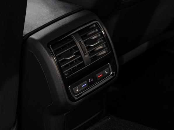 Volkswagen Passat B8 Рестайлинг с пробегом 2020 года, цена 2 898 000 рублей, 104000 км, седан, Автокод Объявления